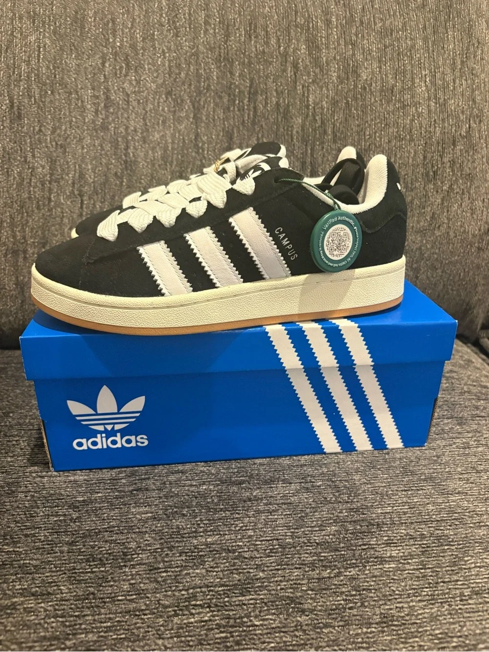 Adidas Campus Men's Black Suede Sneakers - White Laces size 5.5